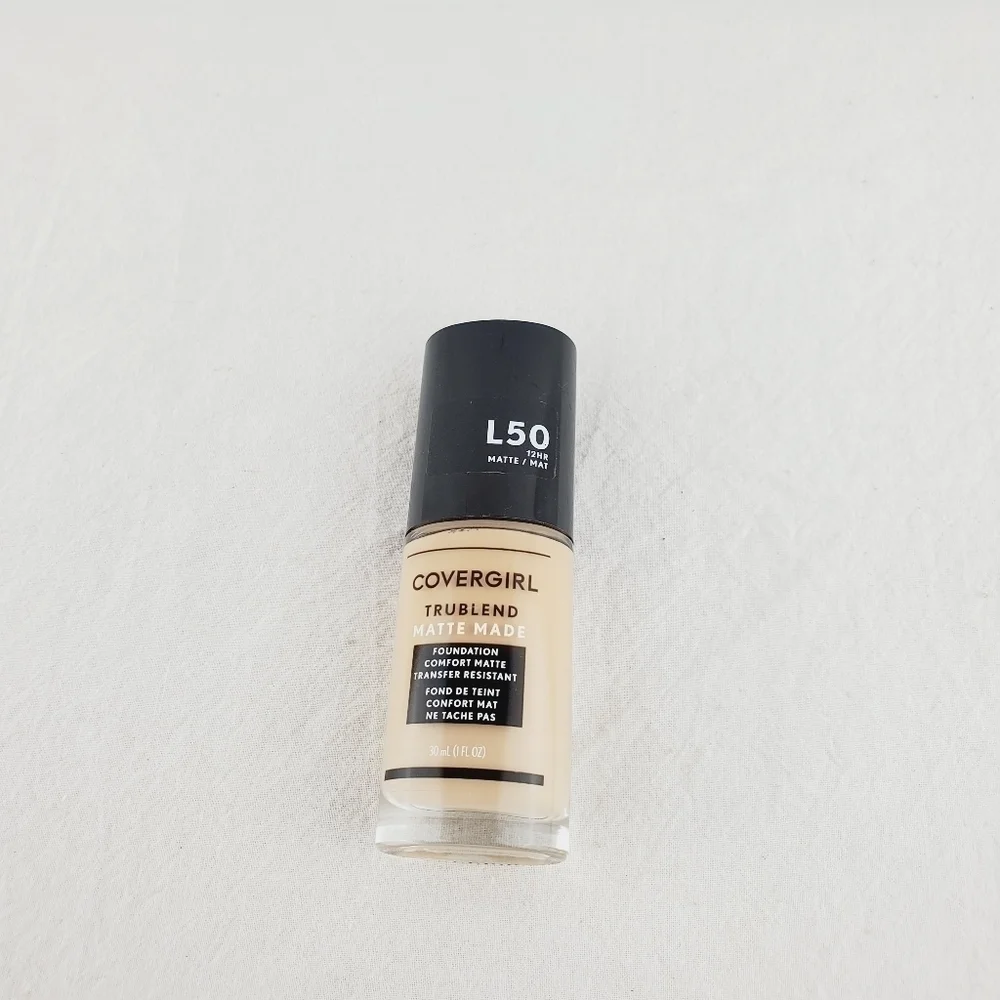LAST ONE 🔥Covergirl trublend matte made foundation